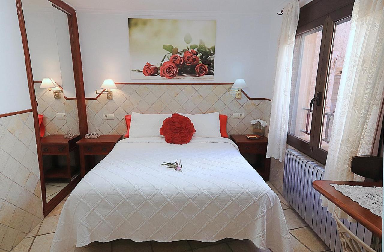 Estudios Casa Lola De Talarn Kültér fotó